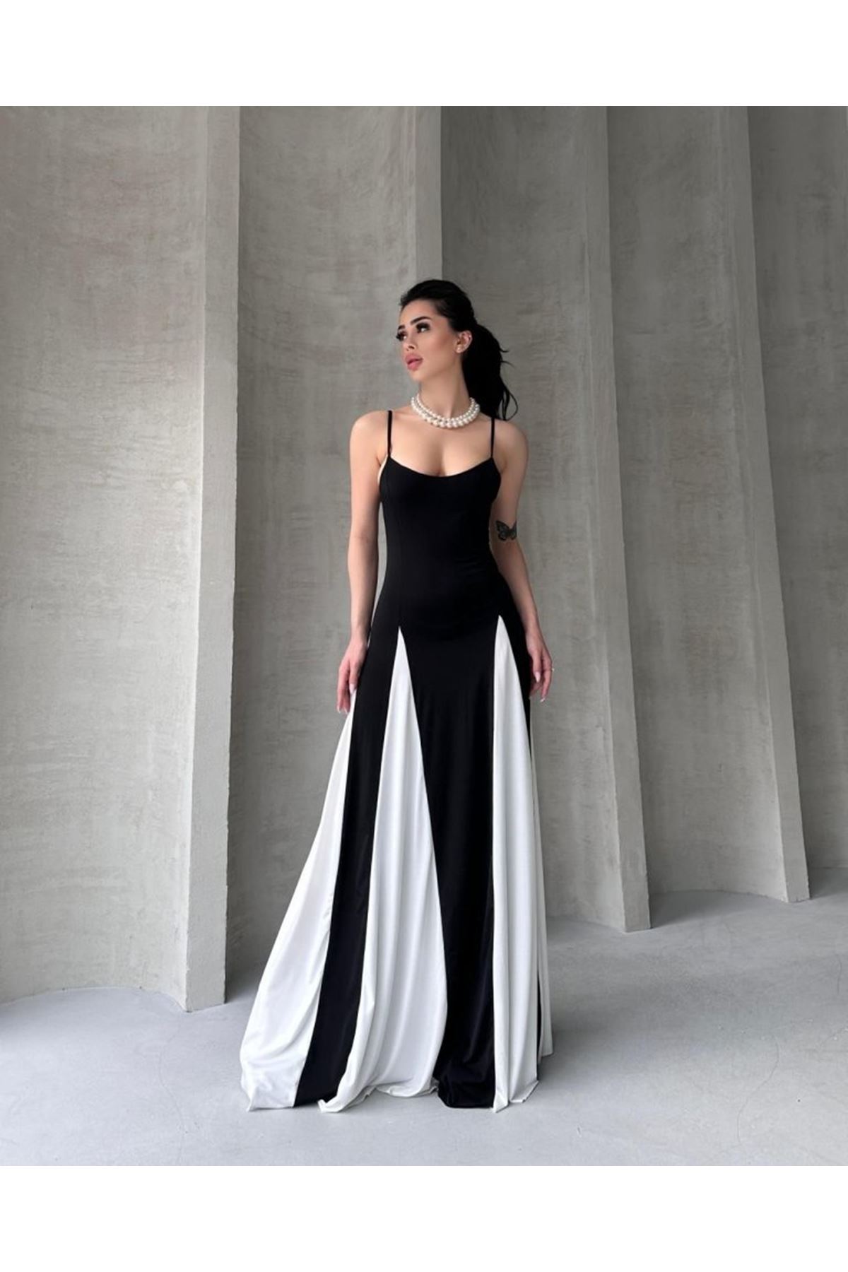 Askılı Beyaz Detaylı Maxı Kadın Elbise