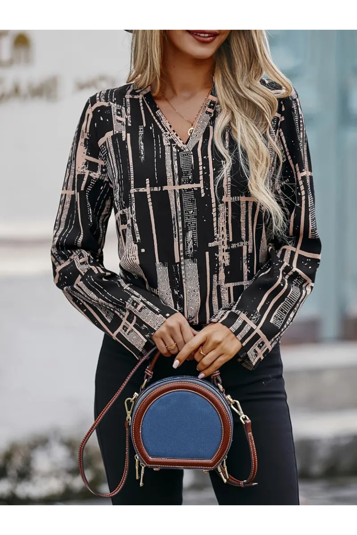 Kadın Uzun Kollu V Yakalı Desenli Dalgıç Bluz