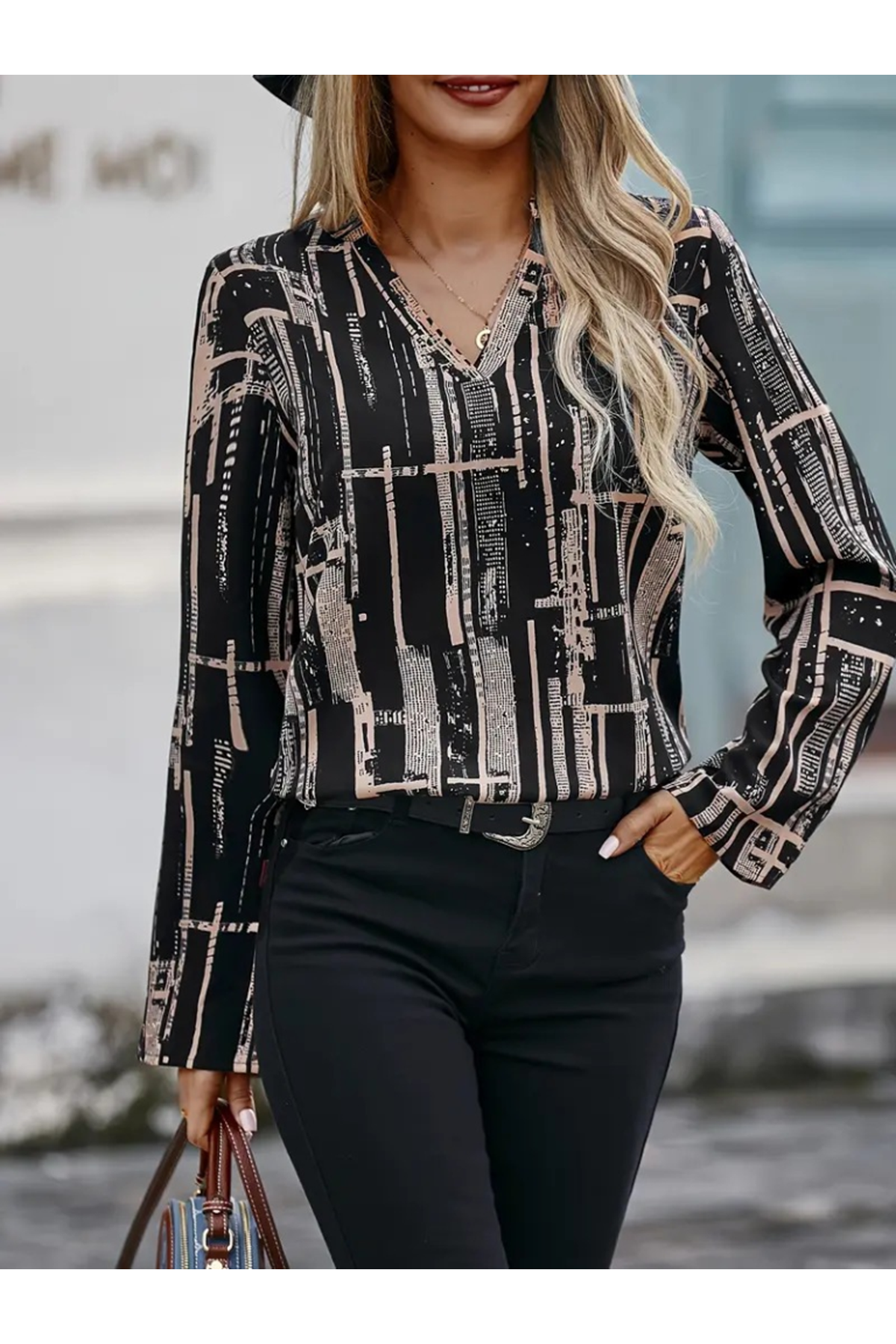 Kadın Uzun Kollu V Yakalı Desenli Dalgıç Bluz