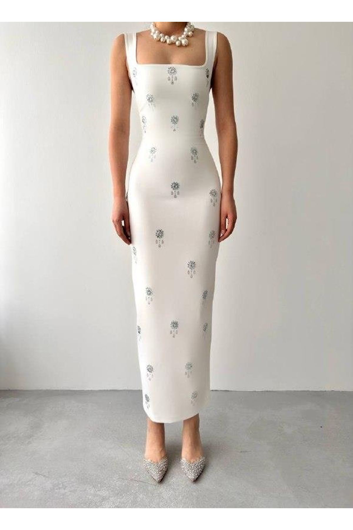 Ners Taş Detaylı Elbise