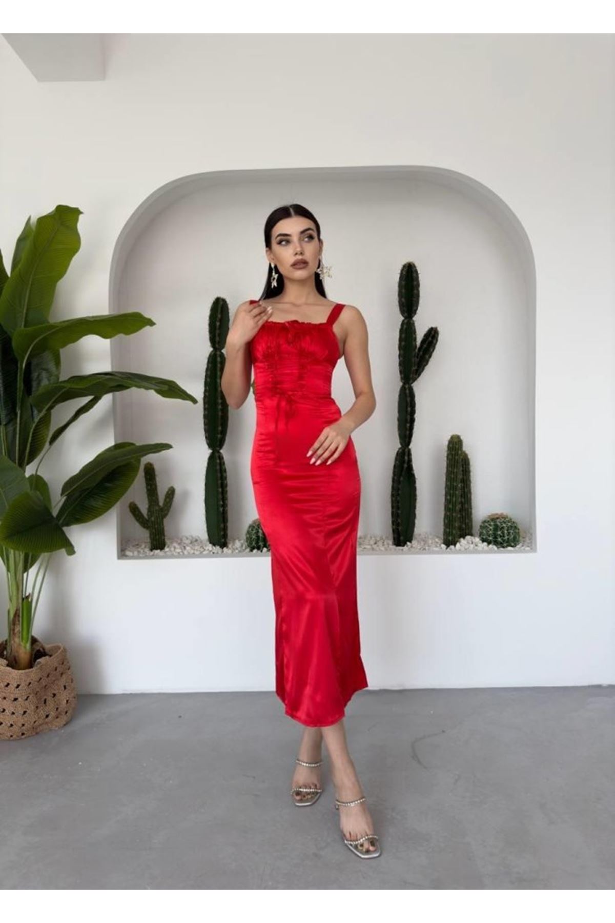 PAG İP ASKILI ELBİSE