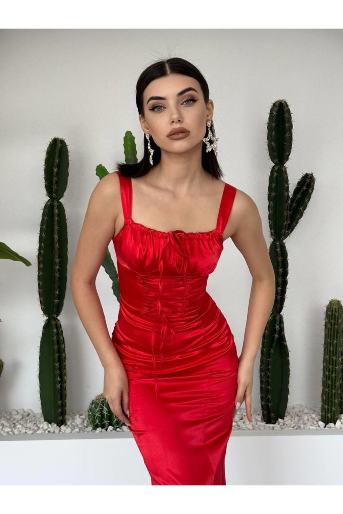 PAG İP ASKILI ELBİSE