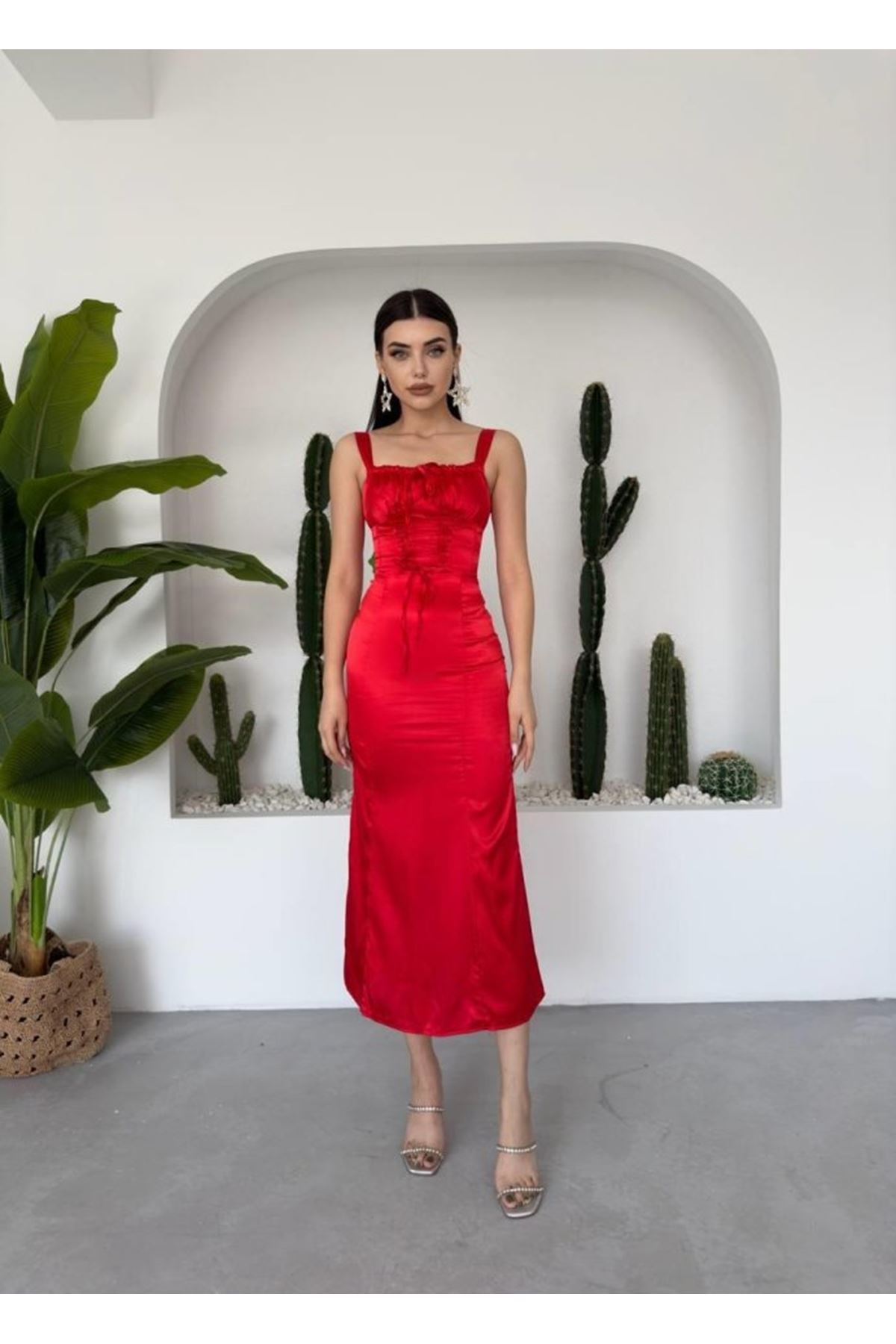 PAG İP ASKILI ELBİSE