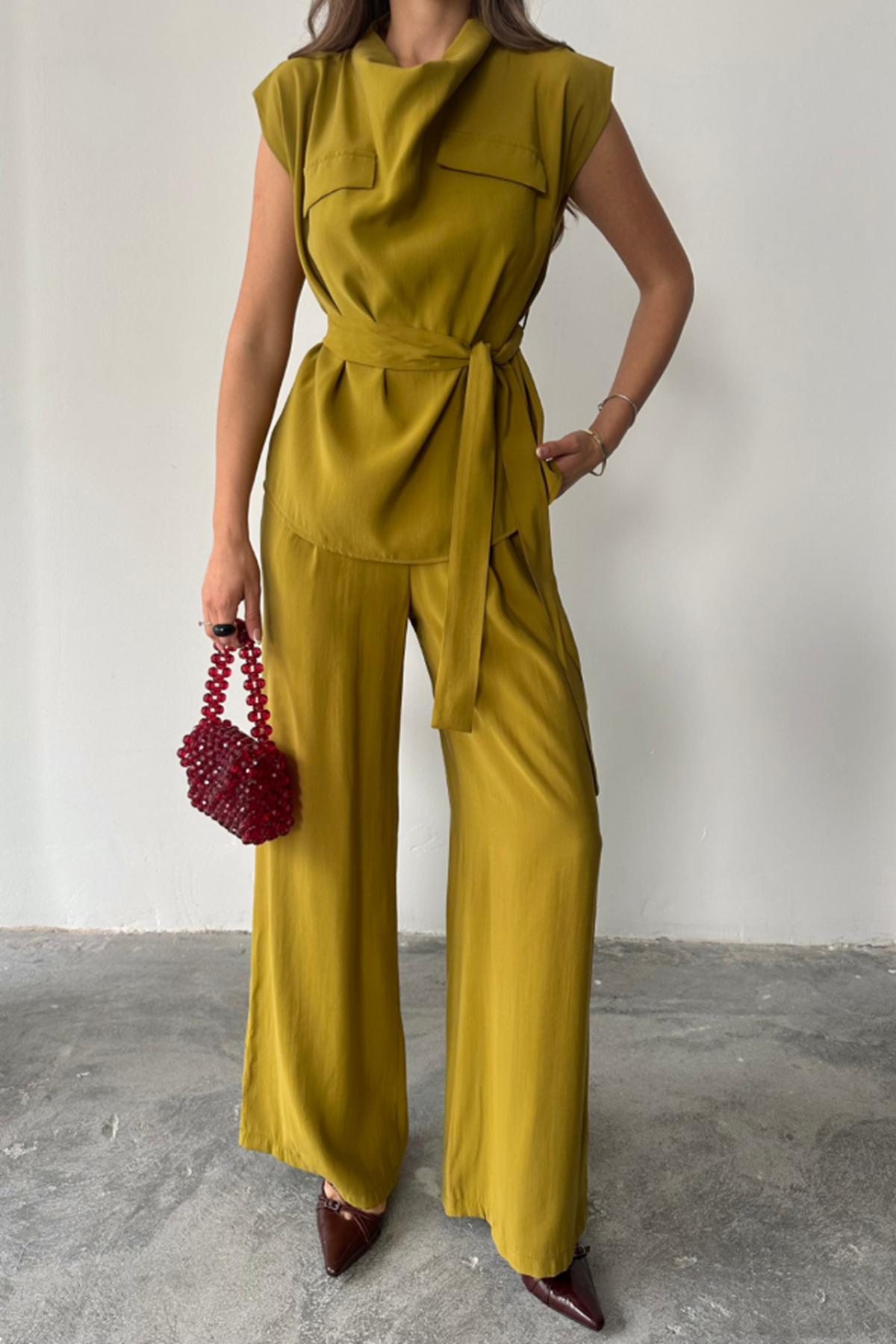 TENCEL MODAL KOLSUZ BLUZ KAPALI CEP DETAYLI DÖKÜMLÜ - PANTOLON TAKIM - Yağ Yeşili