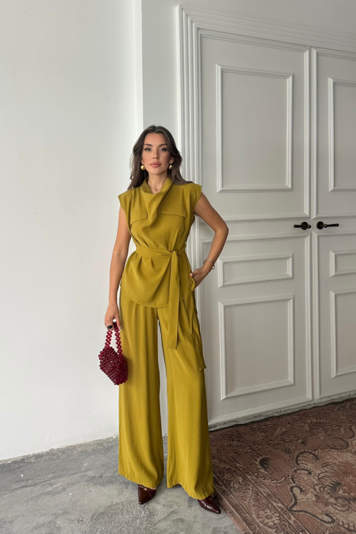 TENCEL MODAL KOLSUZ BLUZ KAPALI CEP DETAYLI DÖKÜMLÜ - PANTOLON TAKIM - Yağ Yeşili