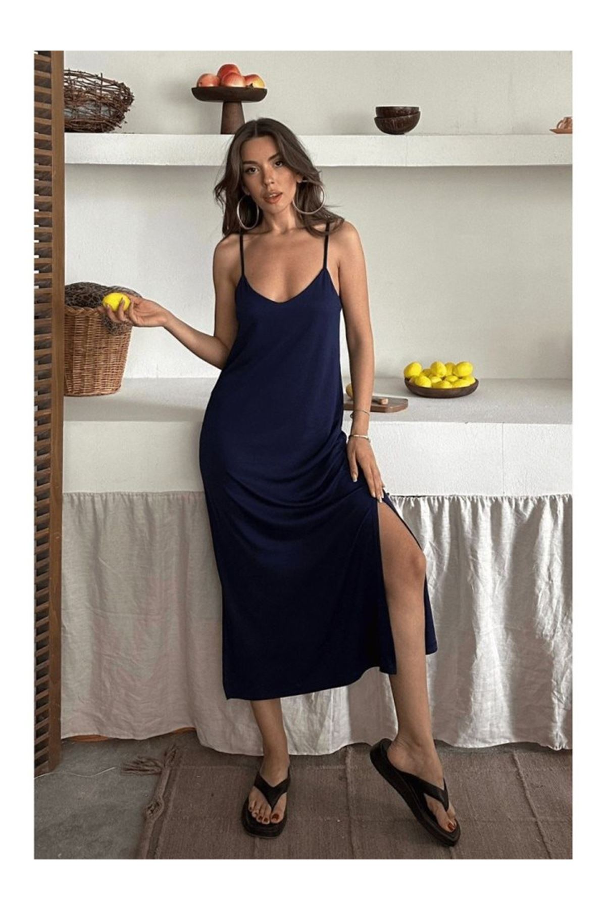 Kadın Siyah Asansör Askılı Çift Yırtmaçlı Helen Elbise