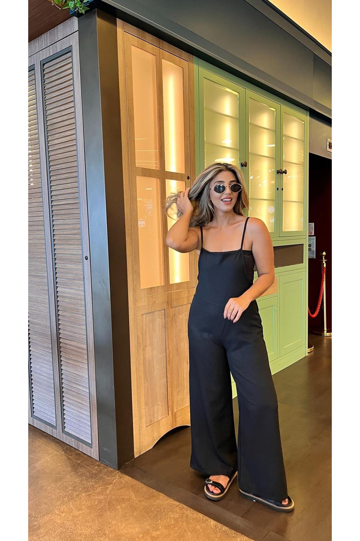 Kadın Askılı Yandan Fermuarlı Geniş Paçalı Valencia Tulum