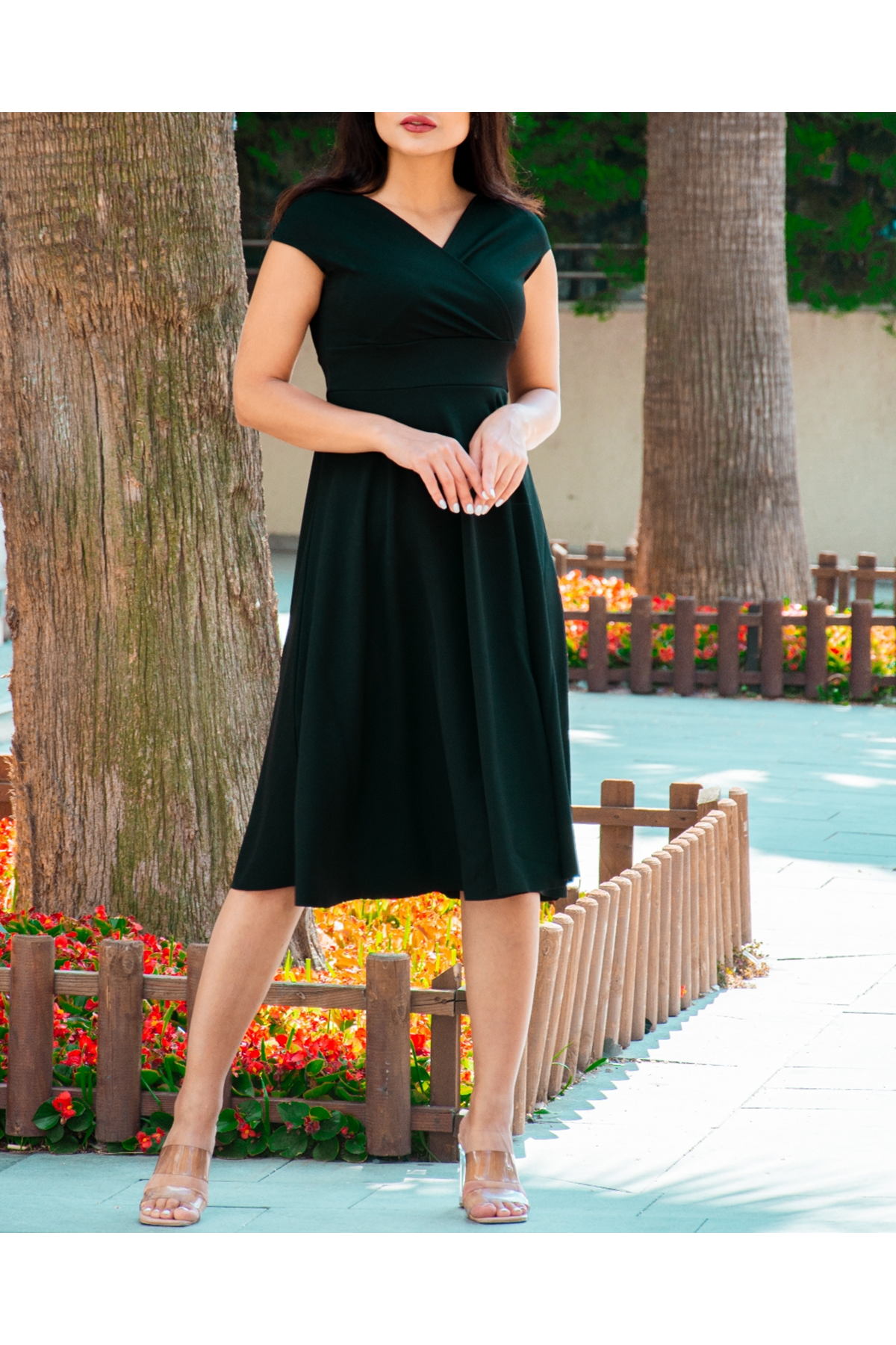 Düşük Omuz Eteği Pileli Krep Kumaş Midi Boy Elbise