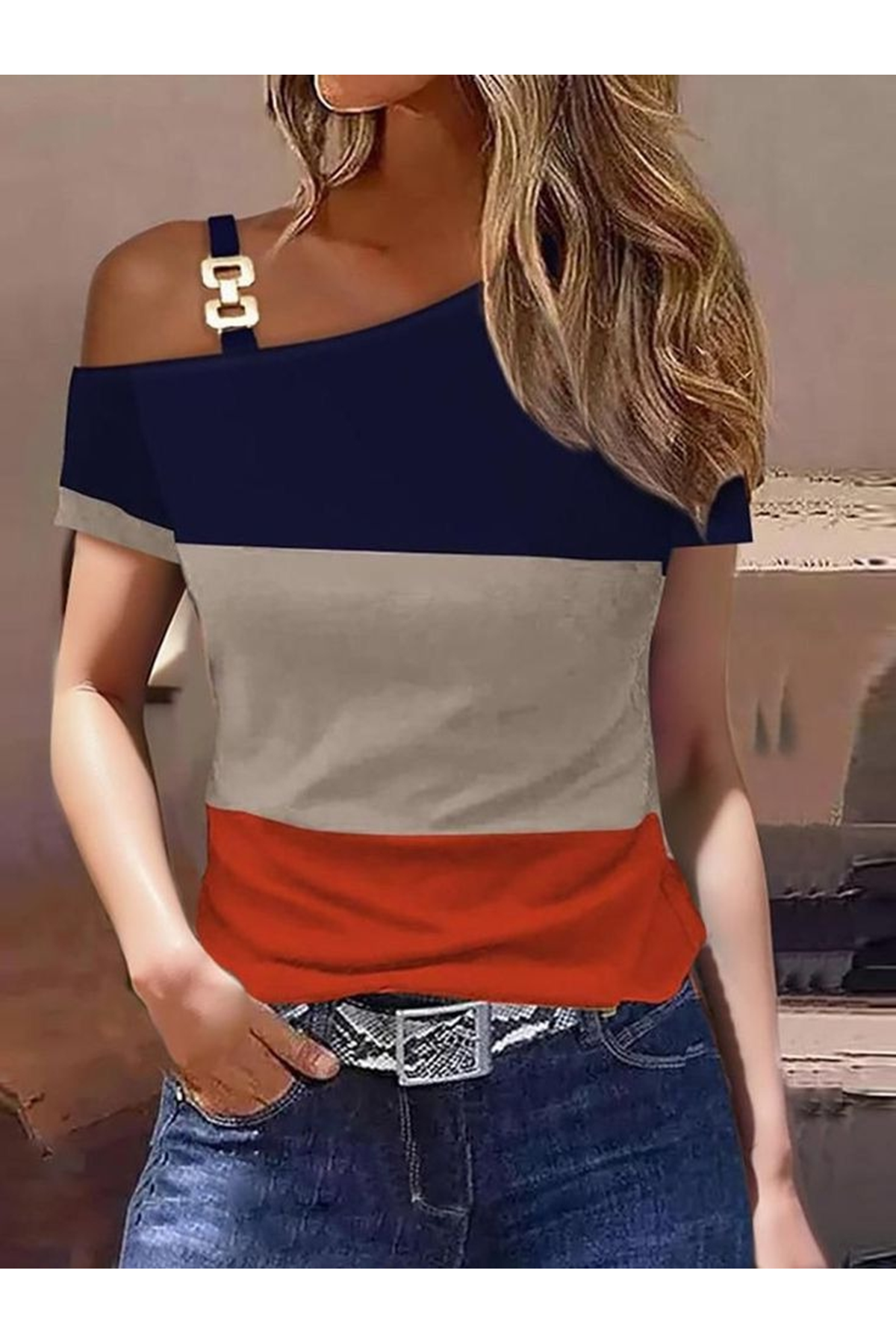 Kadın Kısa Kollu Tek Omuzu Açık Toka Detaylı çok Renkli Viskon Bluz