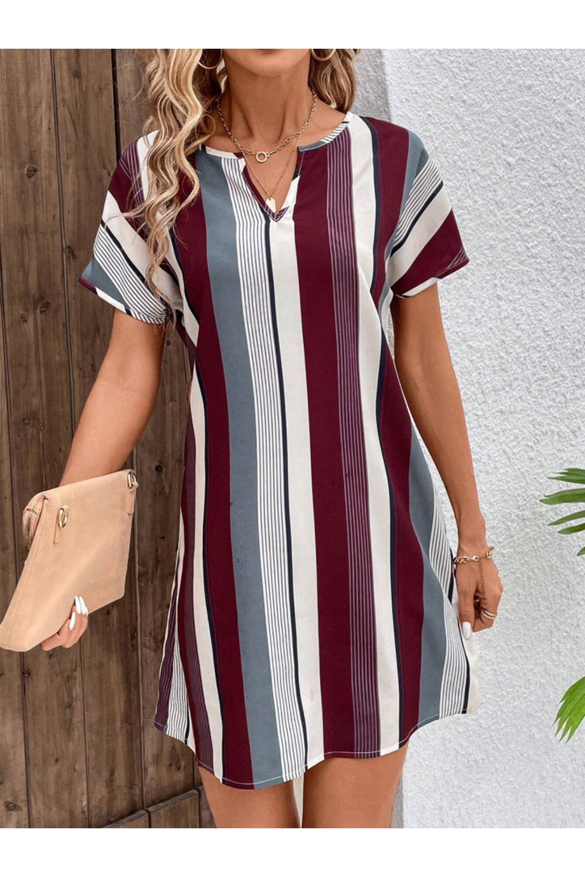 Kadın Kısa Kollu V Yakalı çizgi Baskılı Süprem Elbise