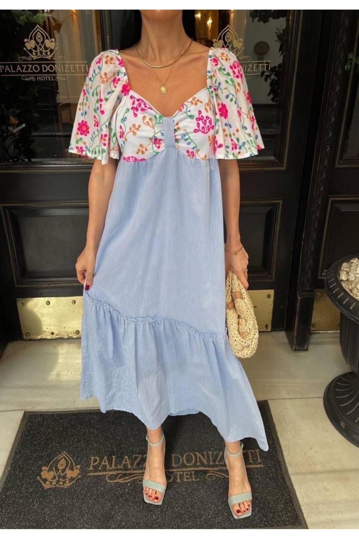 RENKLİ NAKIŞ DESENLİ ELBİSE - Mavi