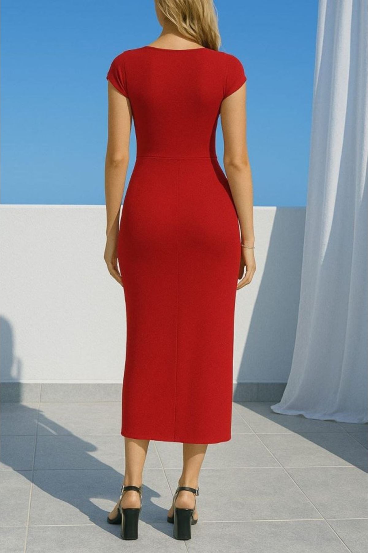 Kadın Sandy Kumaş Metal Toka Detaylı Midi Boy Elbise