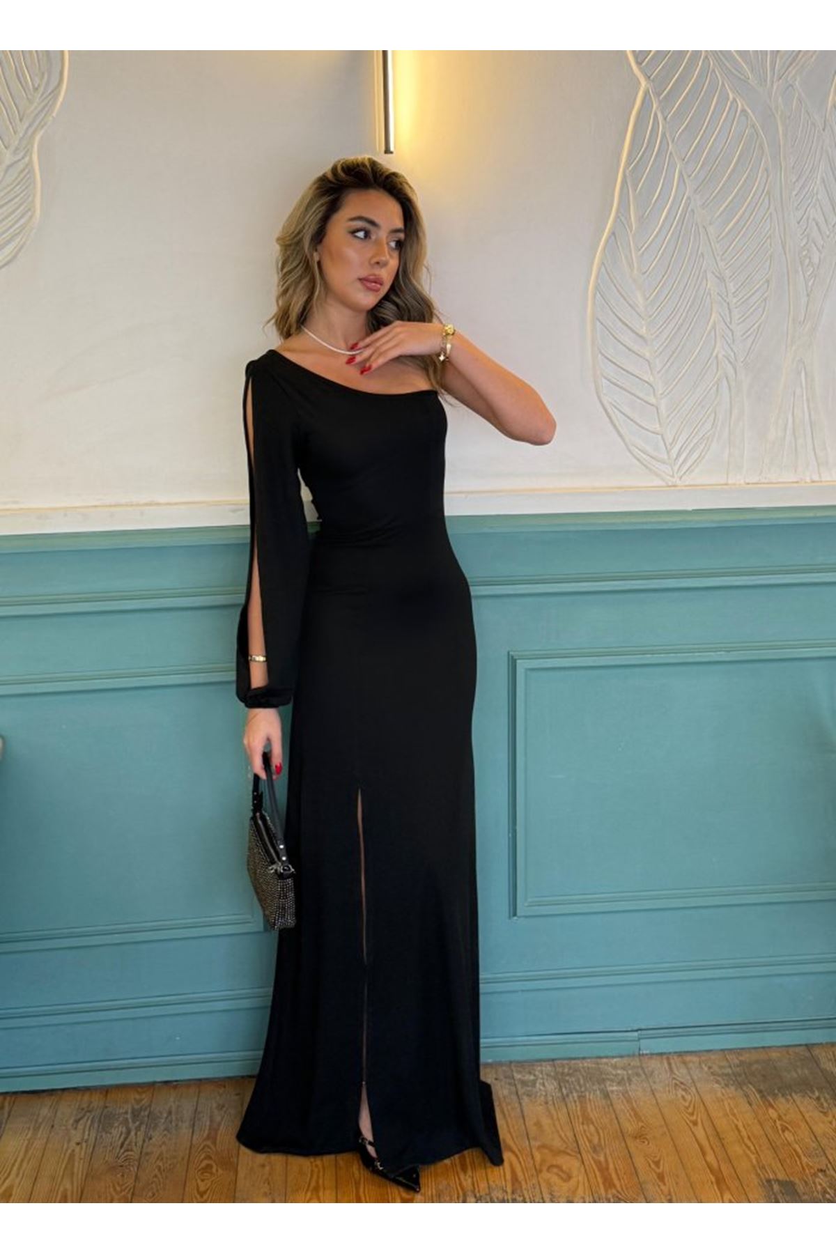 Tek Omuz Açık Derin Yırtmaçlı Krep Tam Boy Elbise