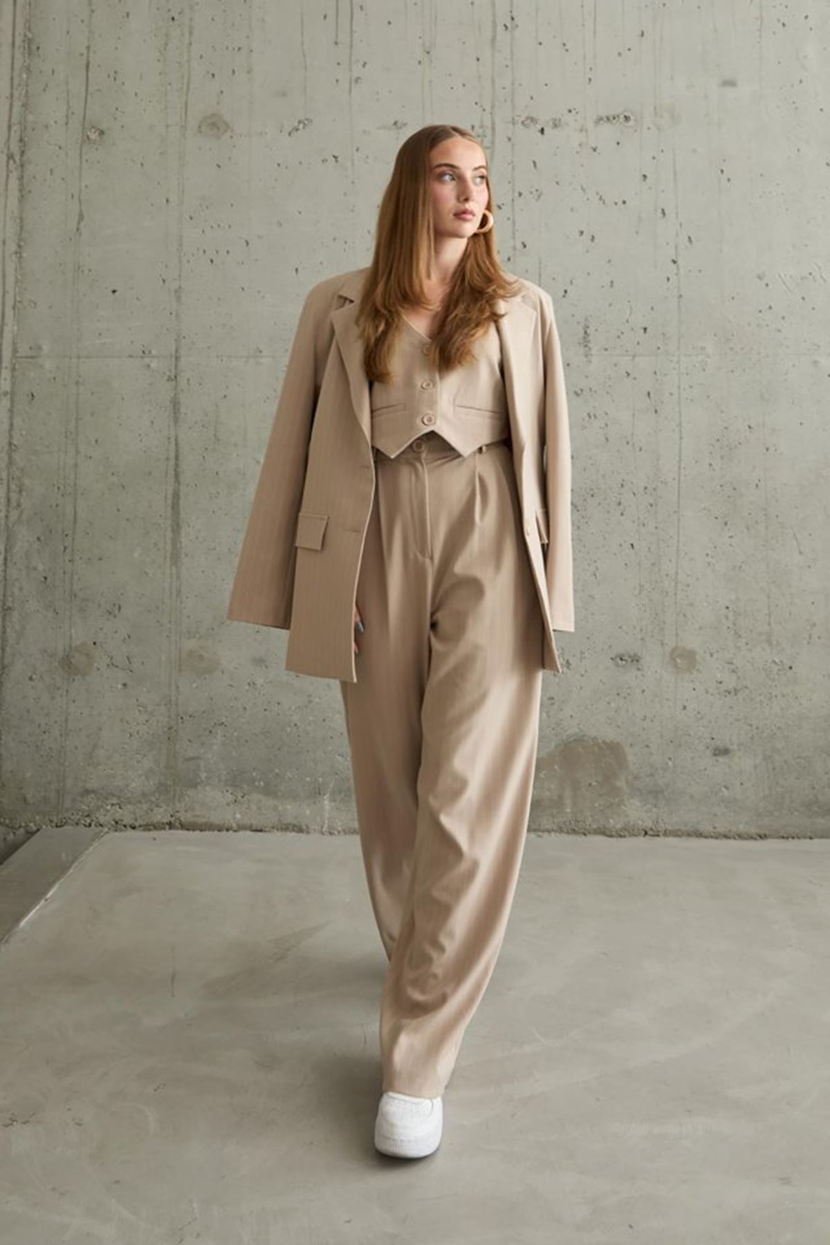 Bej Çizgili Ceket - Yelek Ve Pantolon Takım