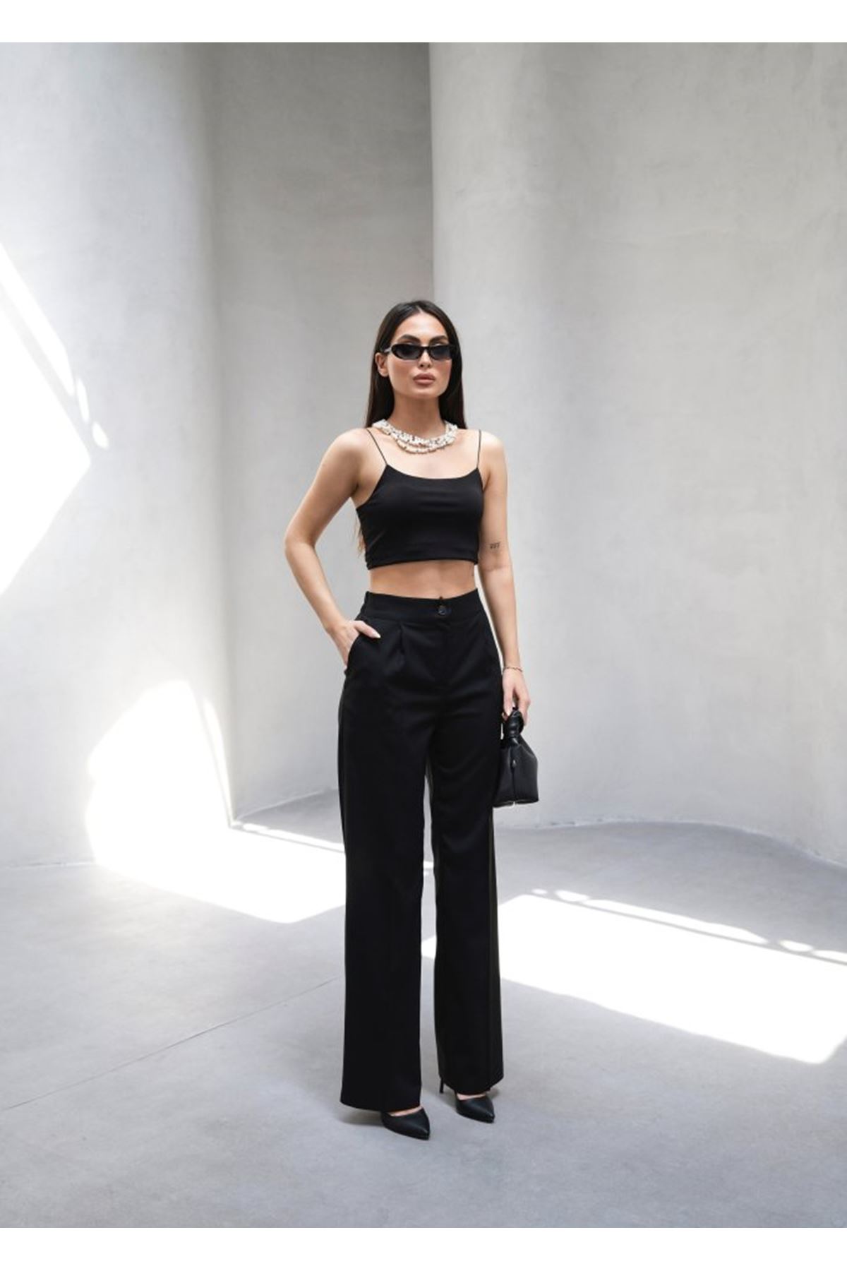 Arkasi Lasti̇kli̇ Pi̇leli̇ Dökümlü Wide Leg Pantolon