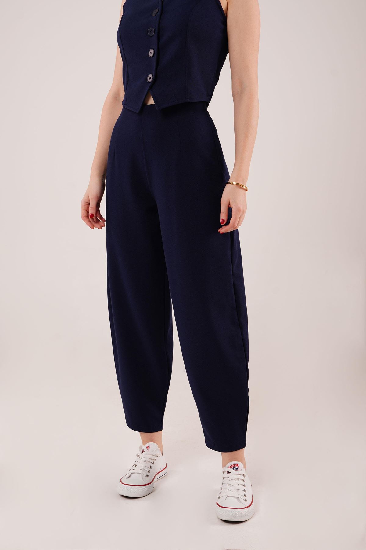 Havuç Kesim Lacivert Pantolon