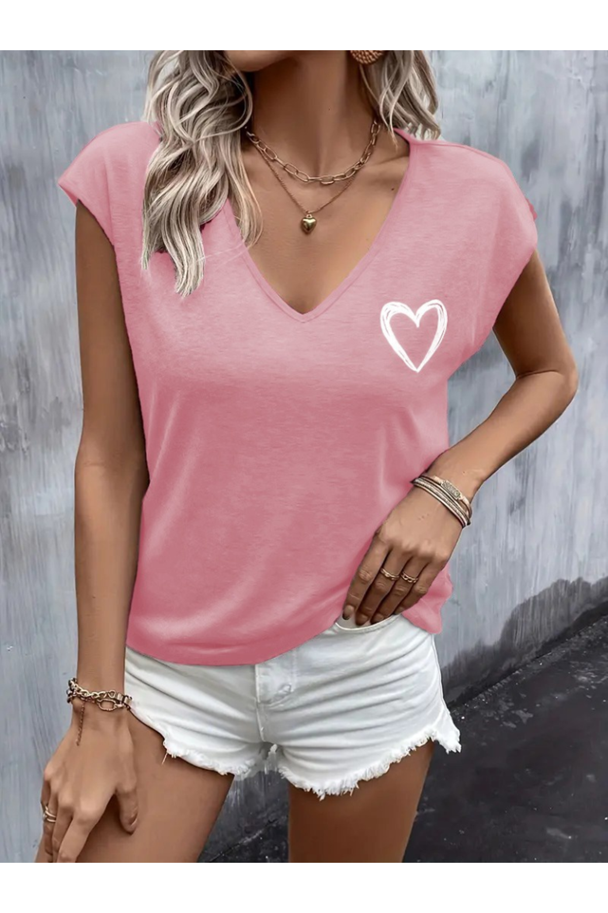 Kadın Kısa Kollu V Yakalı Kalp Baskılı Viskon Bluz