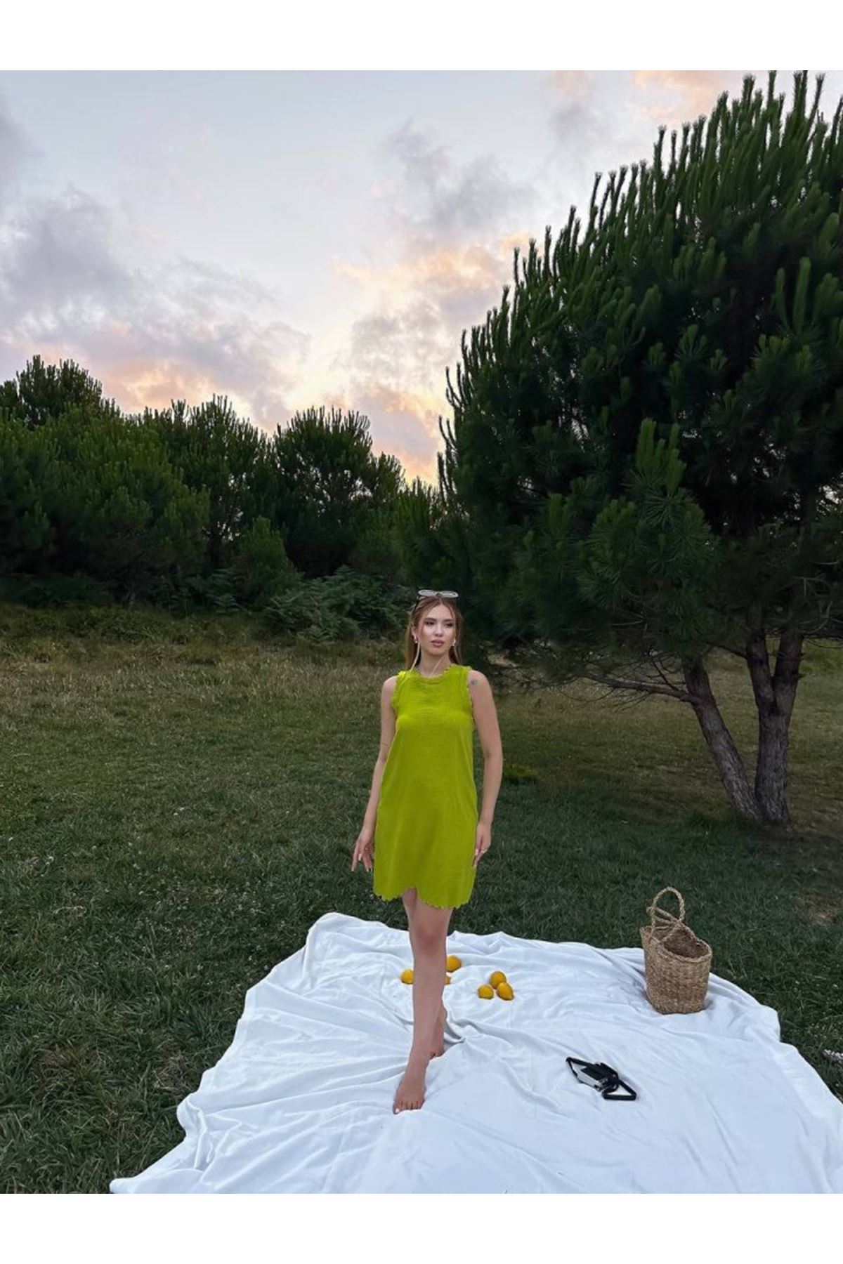 Kadın Keten Kumaş Kolsuz Mini Boy Elbise