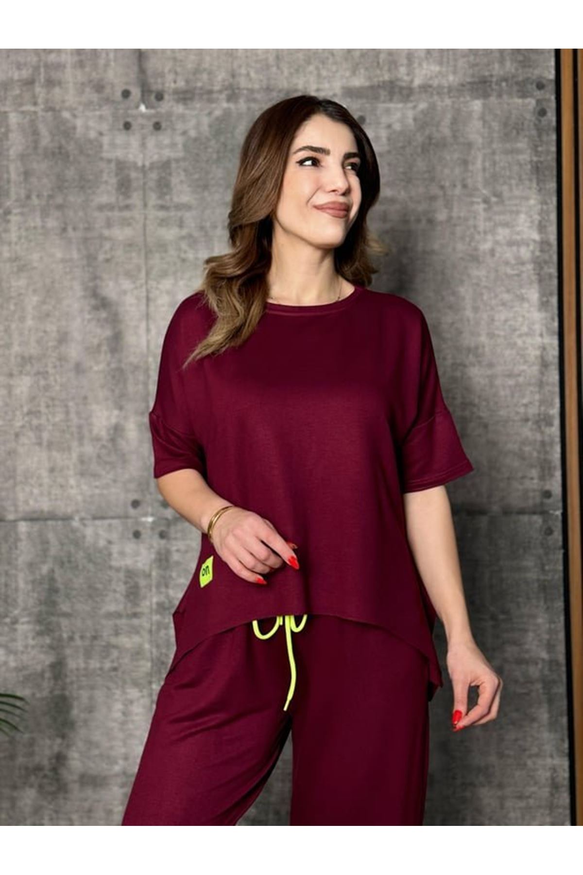 Kadın Kısa Kollu Bisiklet Yaka Viskon Iki Iplik Bluz Ve Pantolon Ikili Takım