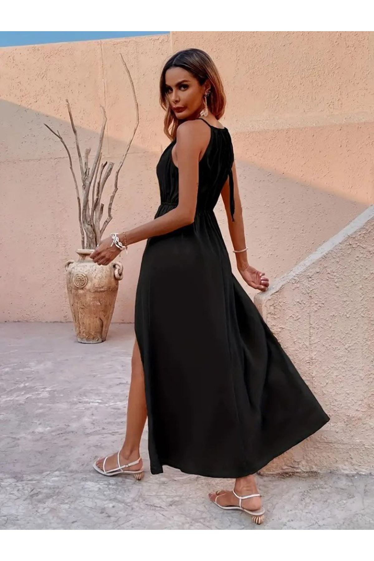 Kadın Boyundan Askılı Belden Lastikli Yandan Yırtmaç Detaylı Viskon Elbise