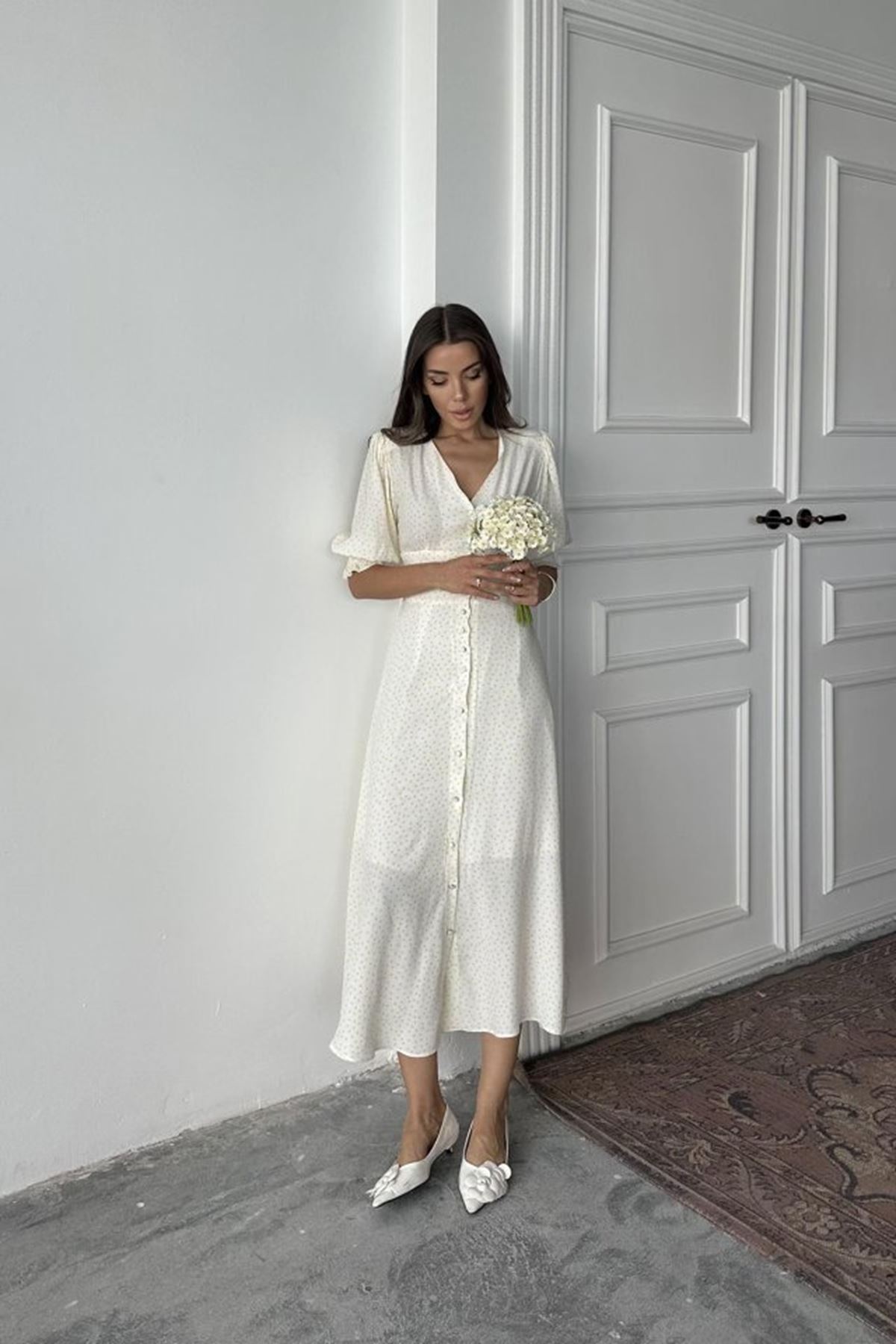 Sarı Arka Ve Bel Ucu Gipeli Elbise