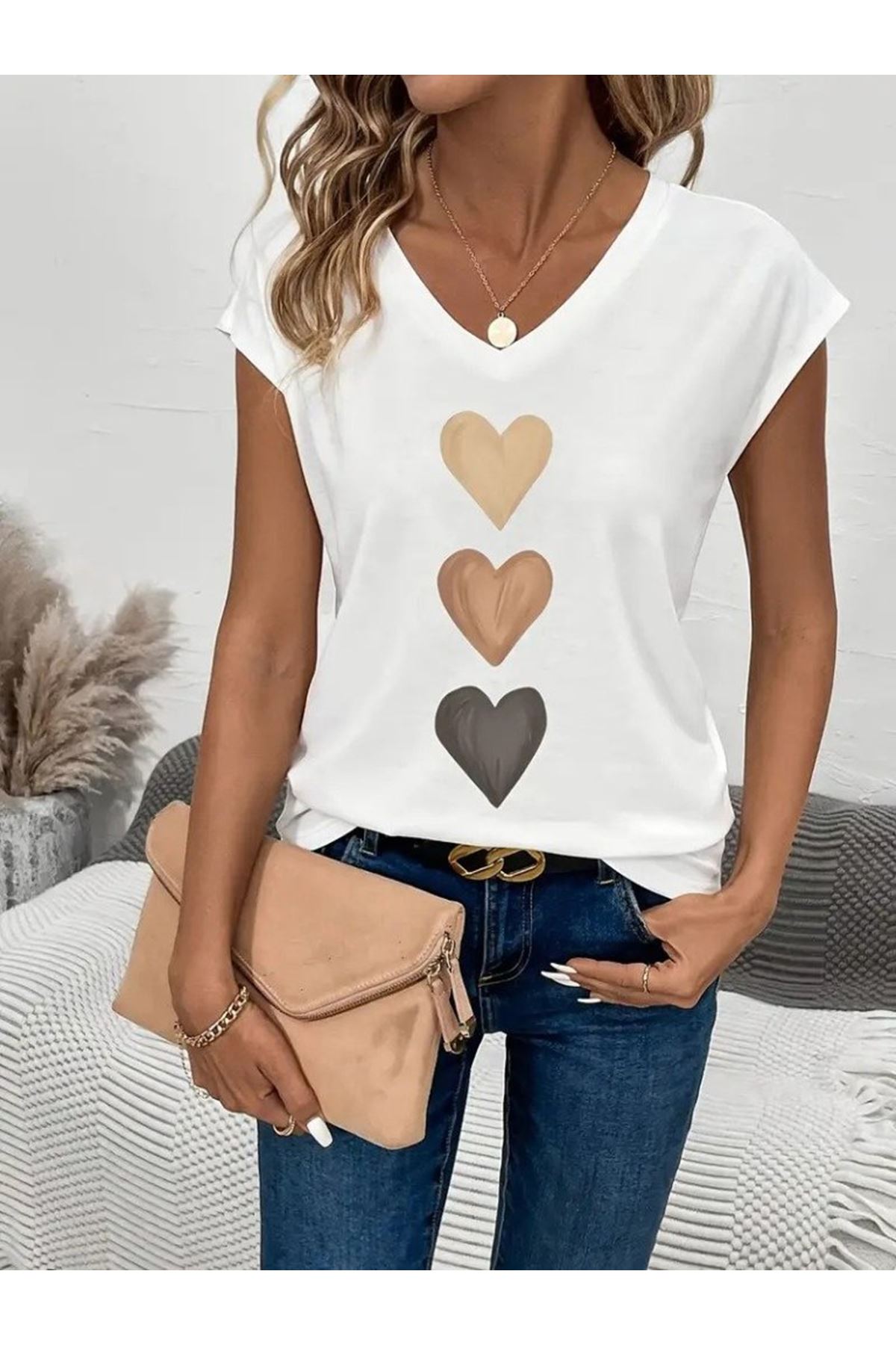 Kadın Kısa Kollu V Yakalı Kalp Desen Viskon Bluz