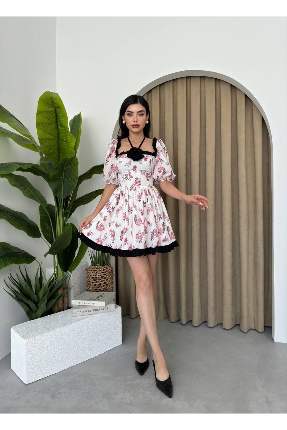 Wismar Gül Detay Elbise