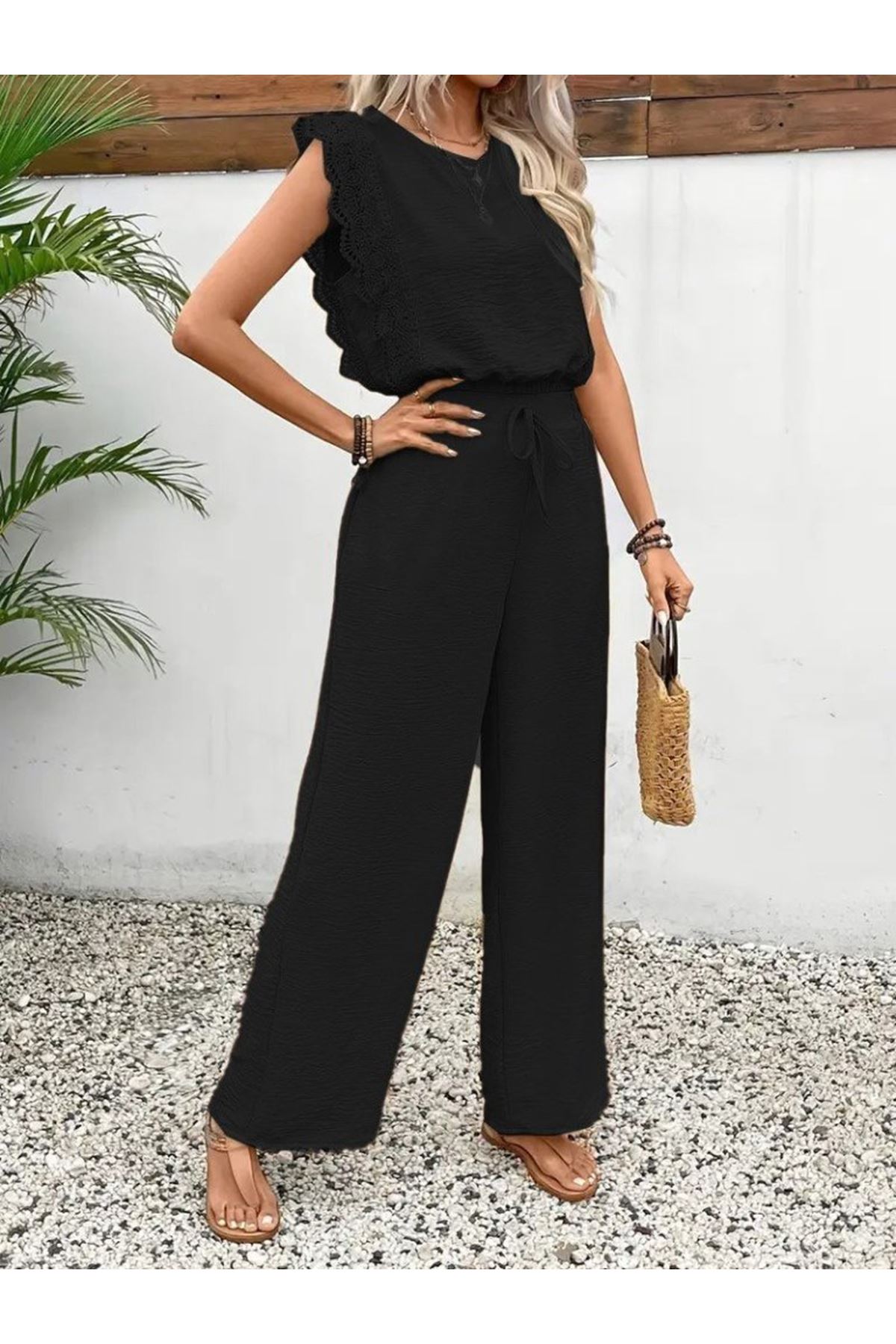 Kadın Kolsuz Bisiklet Yaka Aerobin Bluz Ve Bağcıklı Pantolon