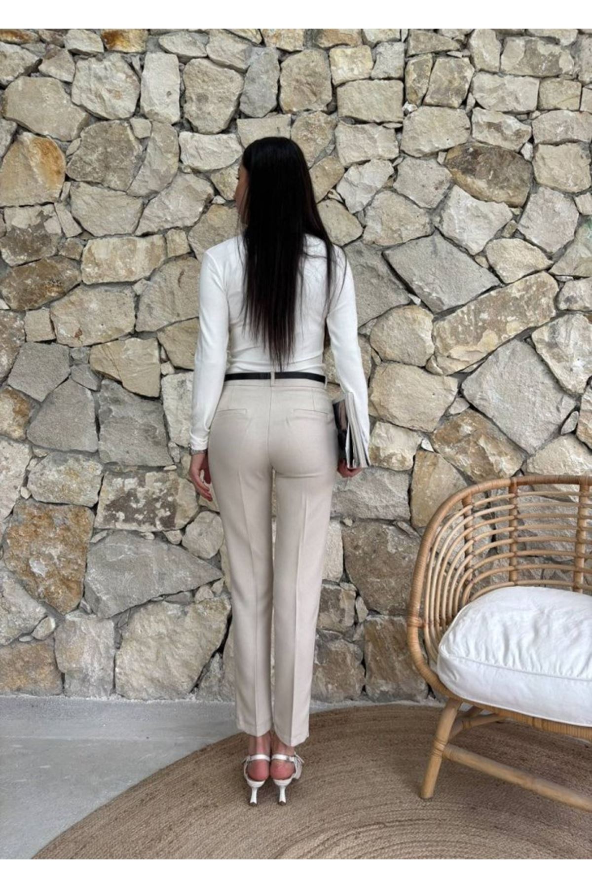 Kadın Yüksek Bel Dar Paça Kemer Dahil Kumaş Pantolon