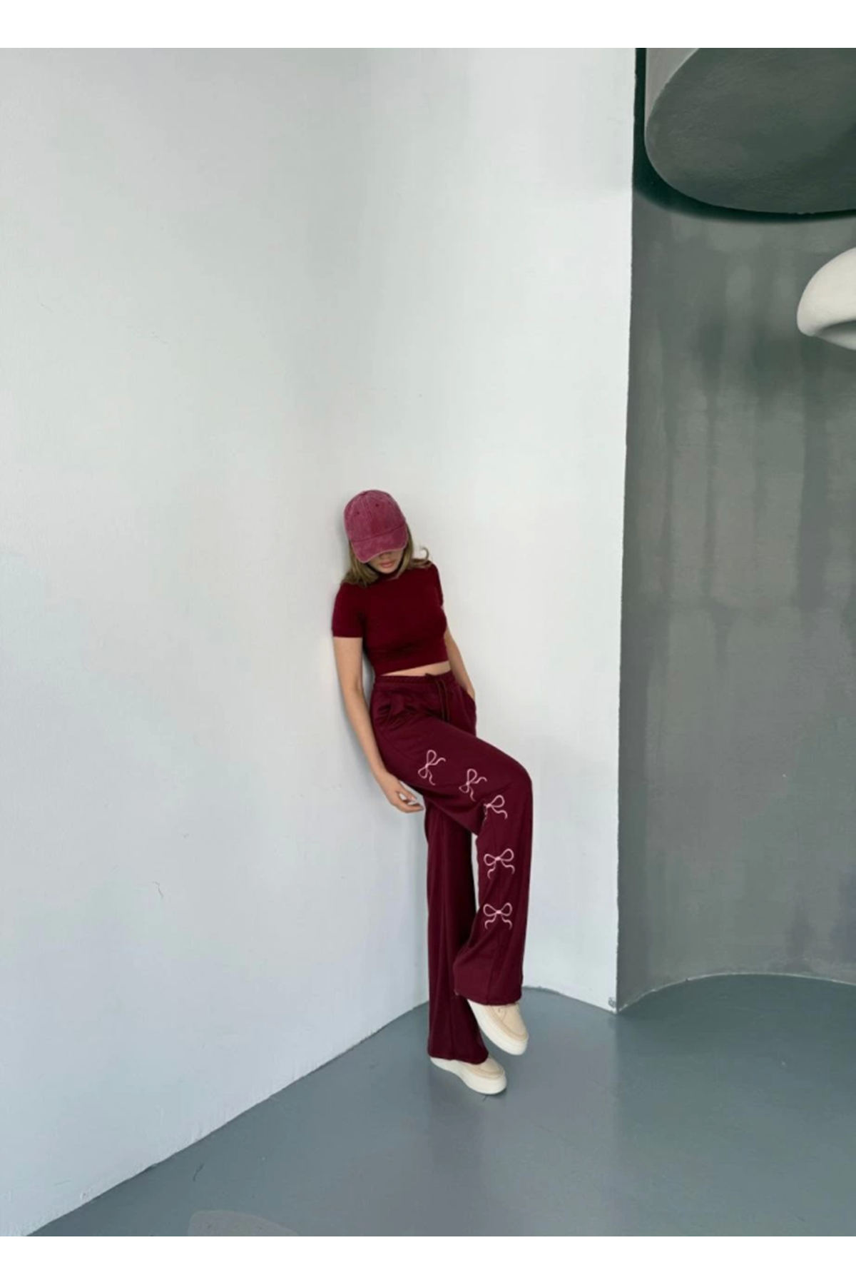 Osy Modal Yumuşak Dokulu Kumaş Nakış Işlemeli Rahat Bol Paça Eşofman Pantalon - Bordo