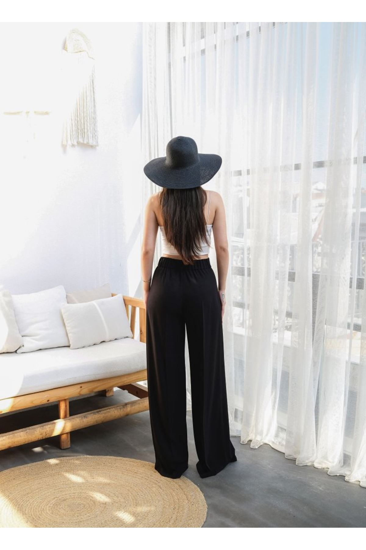 Keten Önü Çapraz Parçali Lasti̇kli̇ Ve Bağcikli Geni̇ş Paça Pantolon