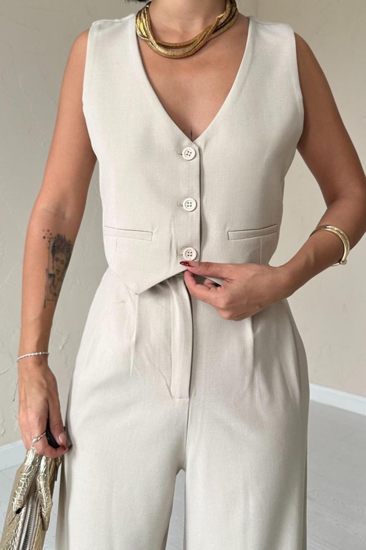 Bej Klas Ceket Ve Yelek Ve Pantolon Takım