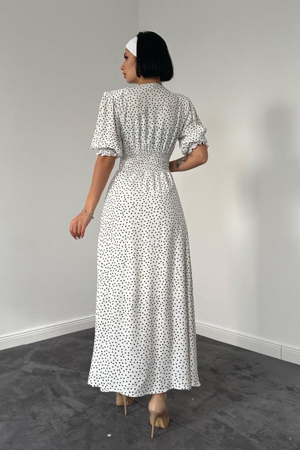 Beyaz Arka Ve Bel Ucu Gipeli Elbise