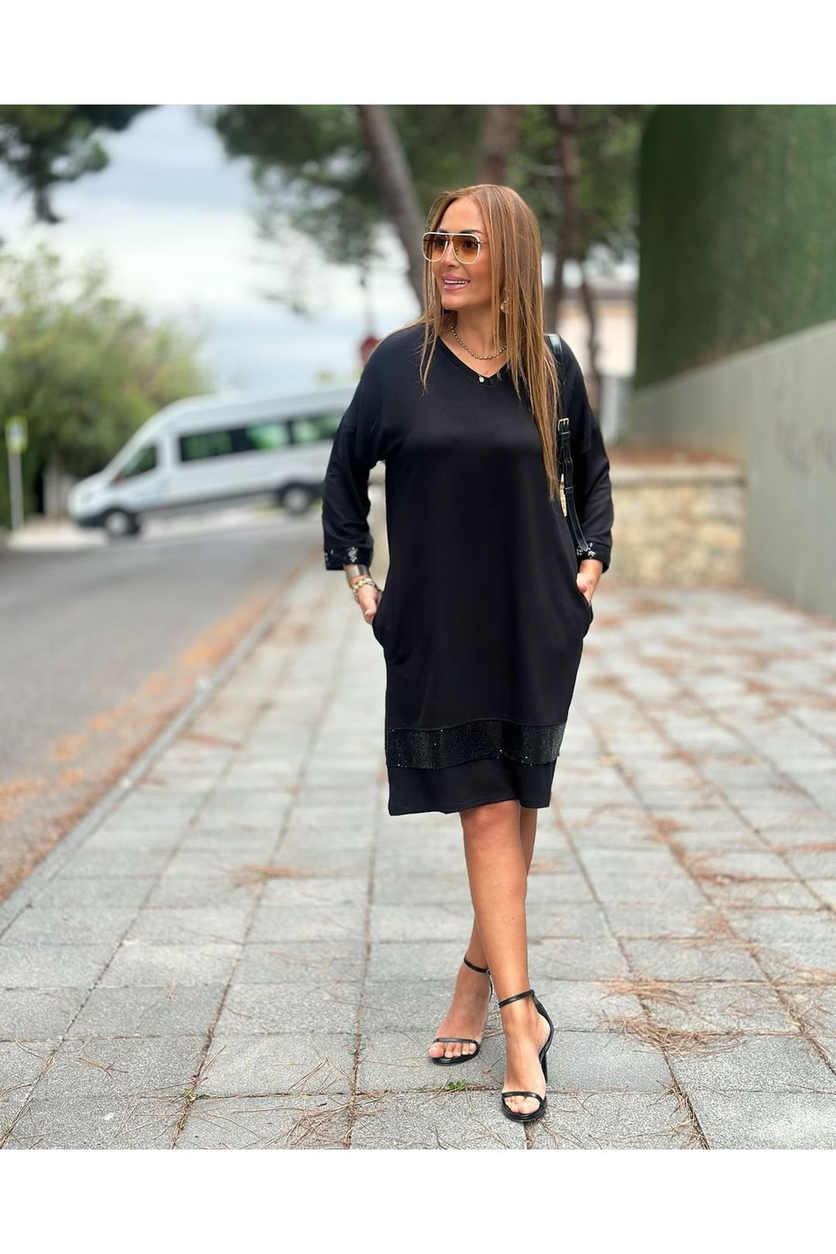 Kadın Modal Kumaş Kol Ve Etek Ucu Payetl Elbise