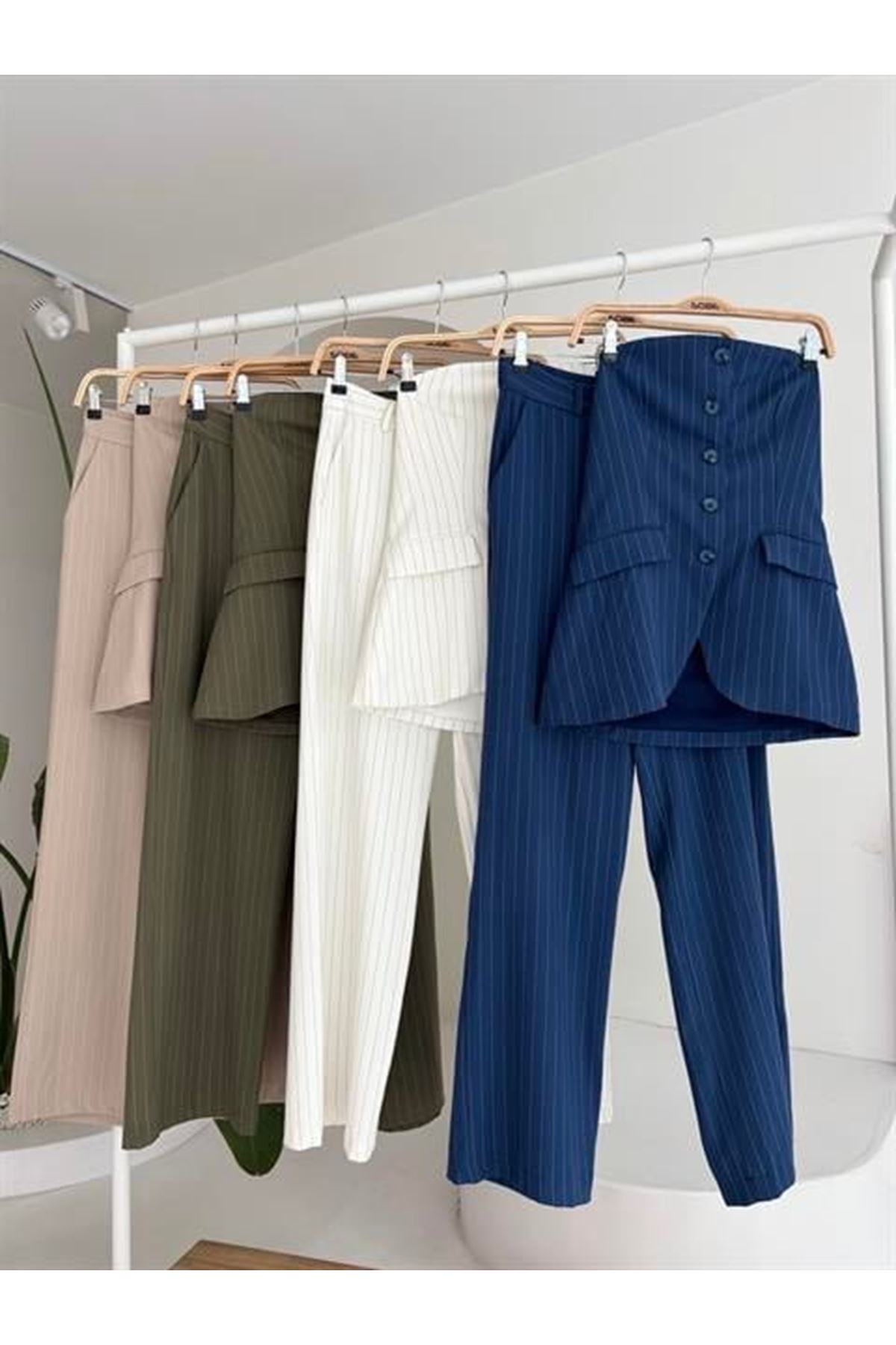 Straplez Büstiyerli Plazzo Pantolonlu Çizgili Takım 10151