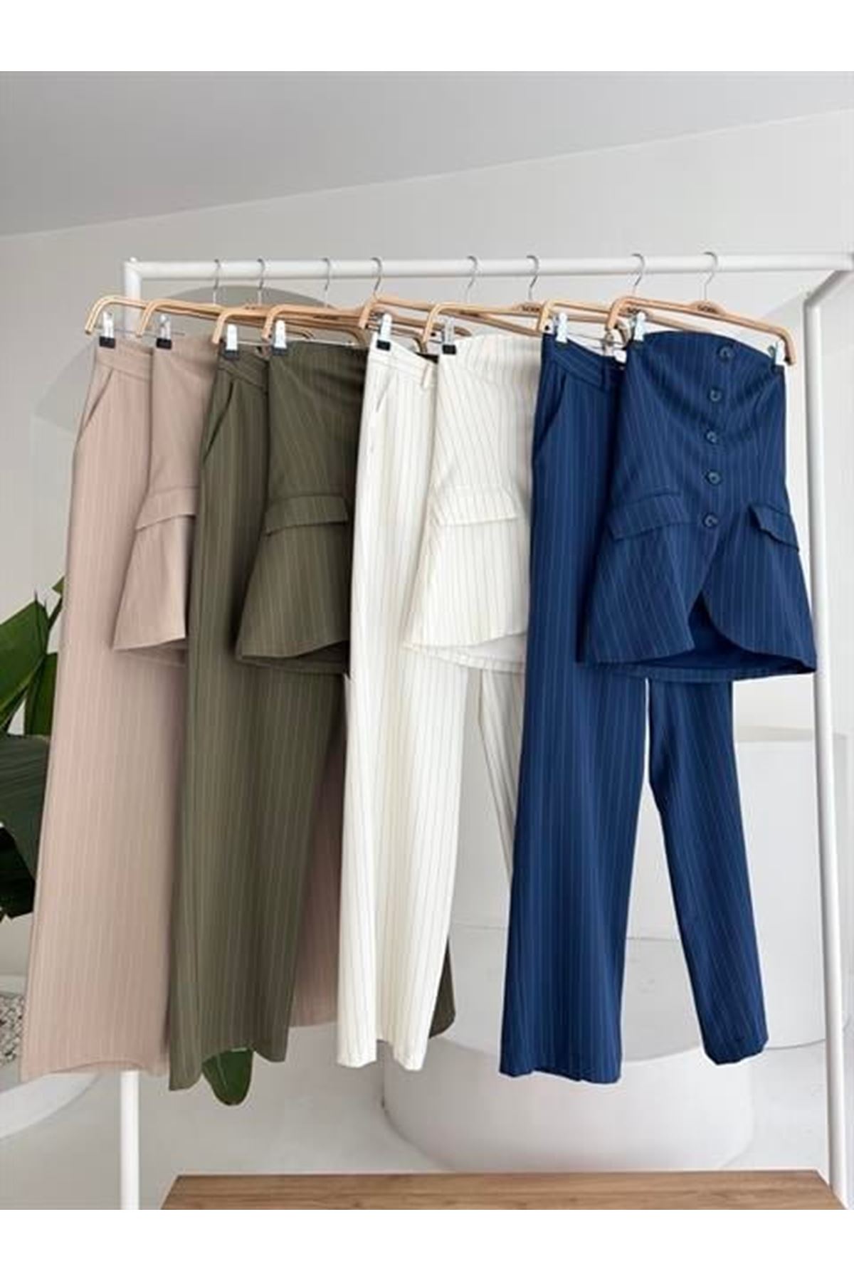 Straplez Büstiyerli Plazzo Pantolonlu Çizgili Takım 10151