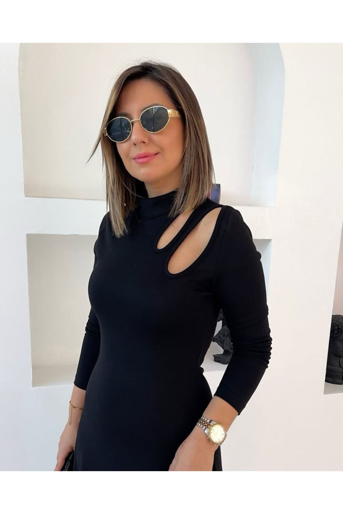 Kadın Uzun Kollu Balıkçı Yaka Omuzda Damla Detaylı Yırtmaçlı Krep Midi Elbise