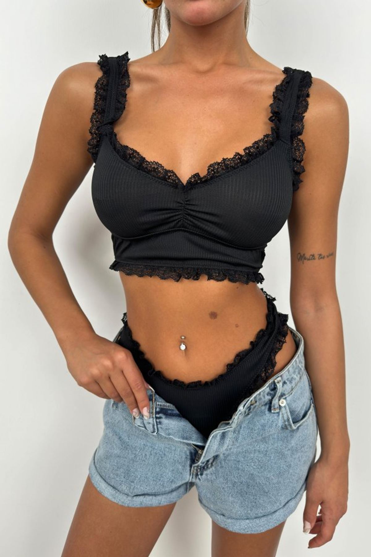 Dantel Detaylı Büstiyer