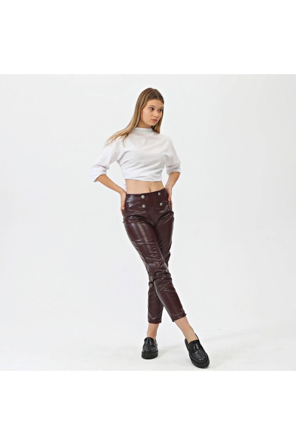 Düğmeli̇ Yan Fermuarli Deri̇ Pantolon