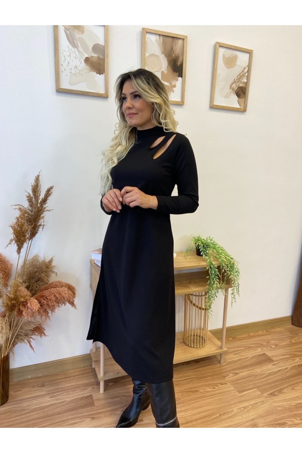 Kadın Uzun Kollu Balıkçı Yaka Omuzda Damla Detaylı Yırtmaçlı Krep Midi Elbise