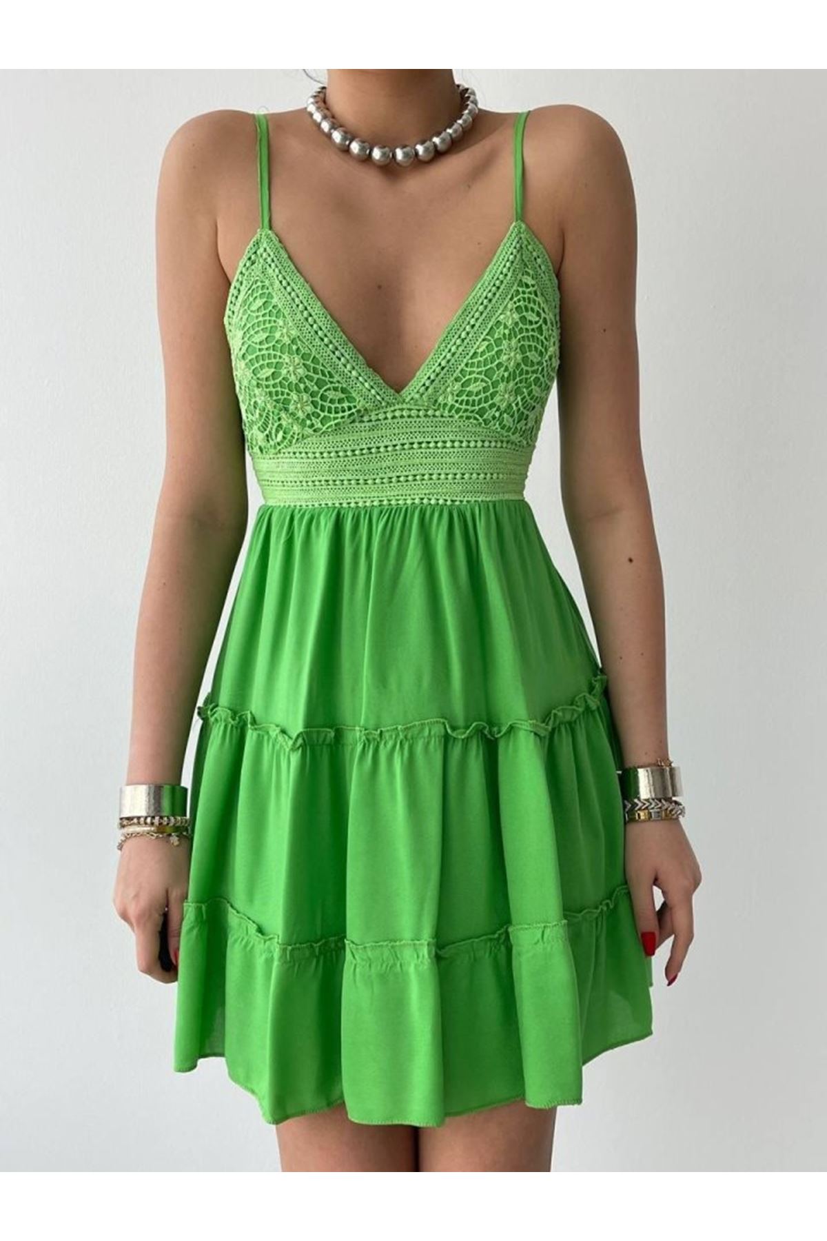 Nivel Göğsü Büzgülü Elbise