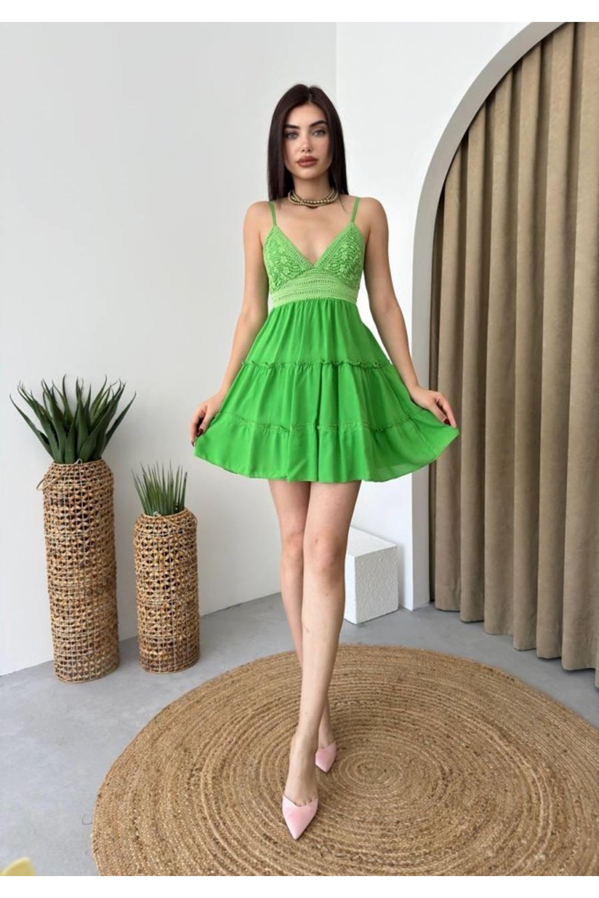 Nivel Göğsü Büzgülü Elbise