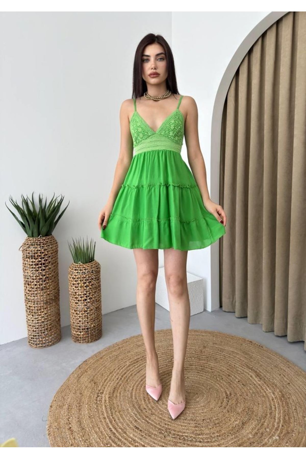 Nivel Göğsü Büzgülü Elbise