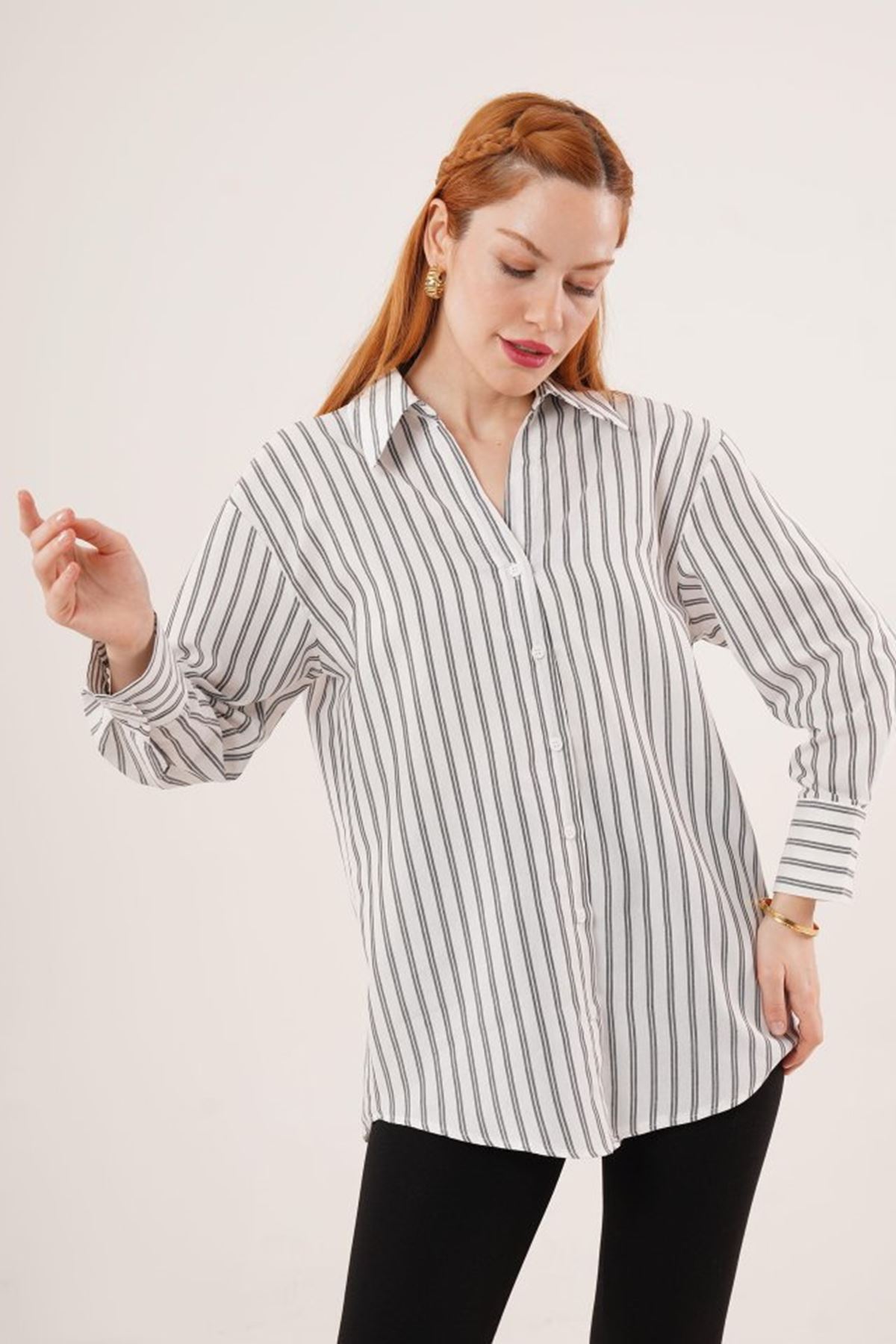Çift Çizgi Geçişli Düğmeli Gri Gömlek
