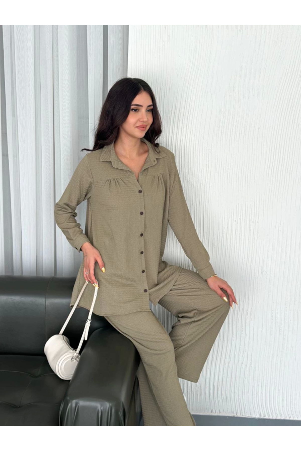 Yakalı Düğmeli Uzun Kollu Gömlek Pantolon Ikili Takım - Bej