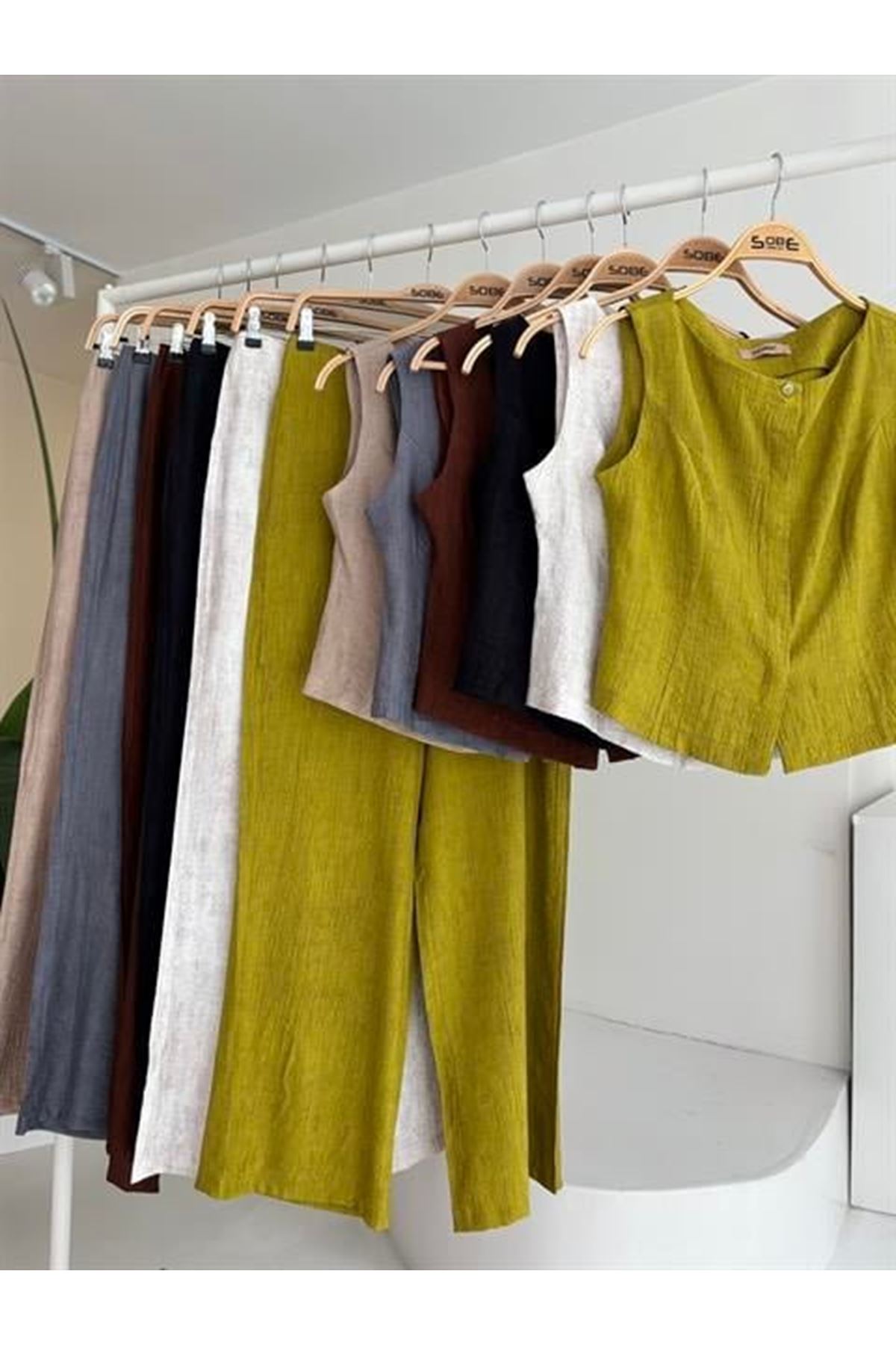 Sıfır Kollu Bluz Batik Desenli Pantolon İkili Takım 10181-08