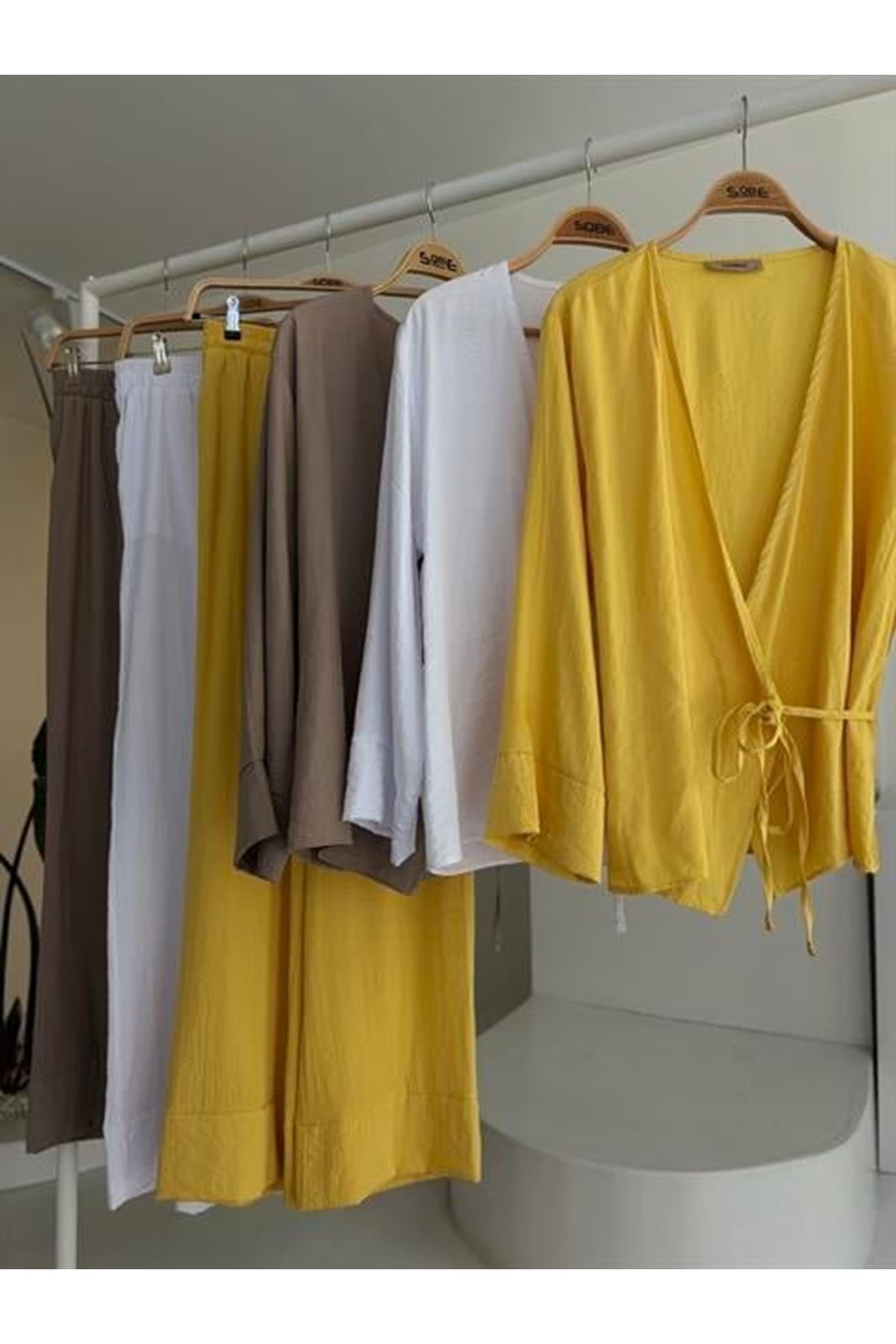 Kruvaze Model Klasik Pantolonlu Çupra Keten Takım 10191