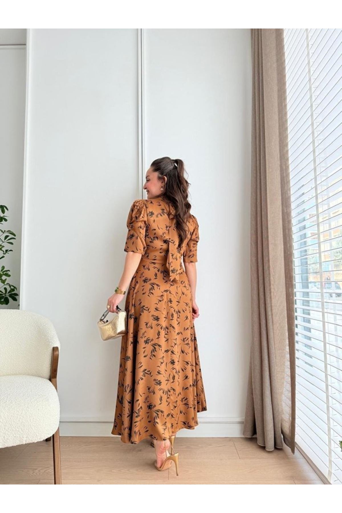 Moccah Yakası Bağlama Detaylı Elbise