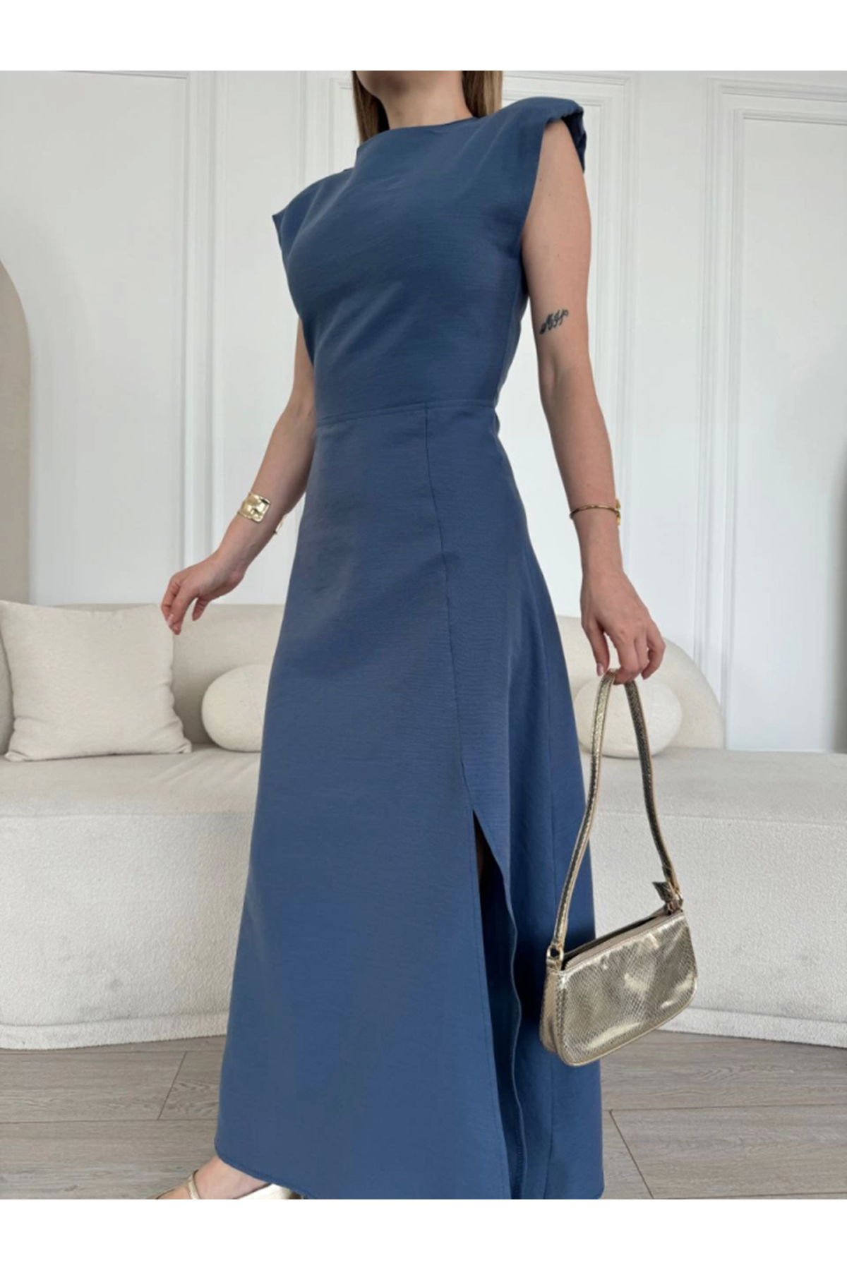 Keten Yandan Yırtmaçlı  Uzun Sıfır Kolsuz Elbise - Mavi
