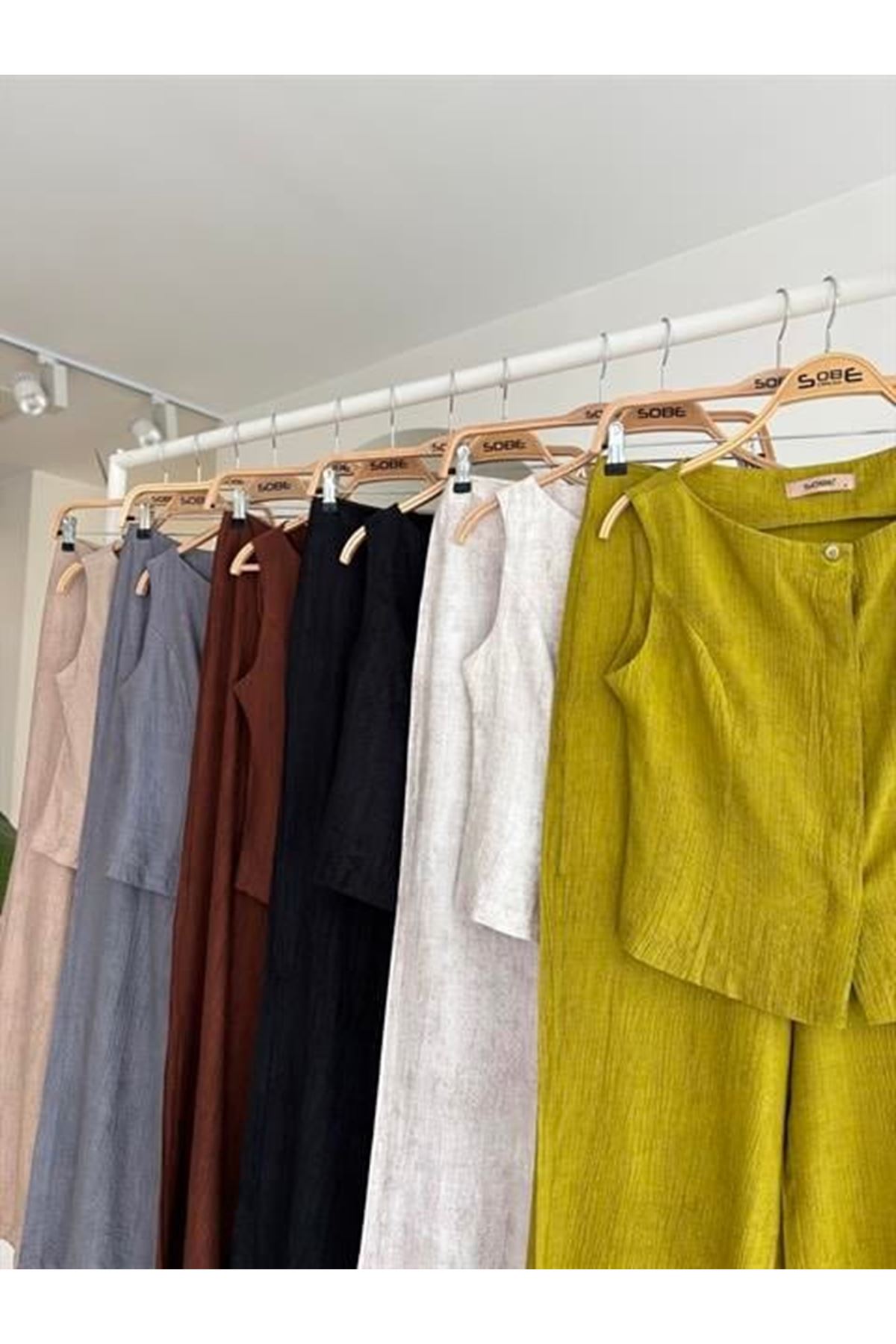 Sıfır Kollu Bluz Batik Desenli Pantolon İkili Takım 10181-08